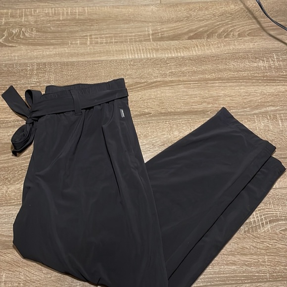 Incline High-Rise Slim Ankle Pants - Picture 2 of 4